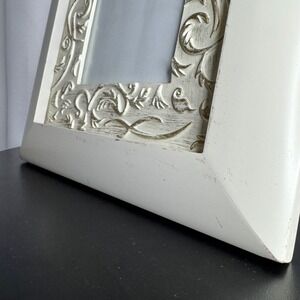 VTG Thomasville Home Ornate Picture Frame White Gold Accent Floral Design 4.5 in